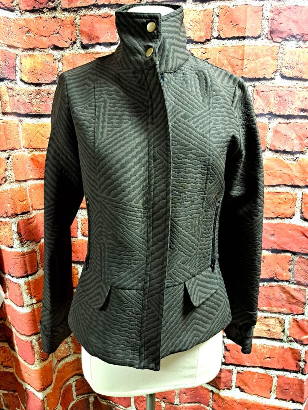 PECK & PECK TEXTURED LADIES QUILTED JACKET BROWN SIZE SMALL ZIPPER FRONT